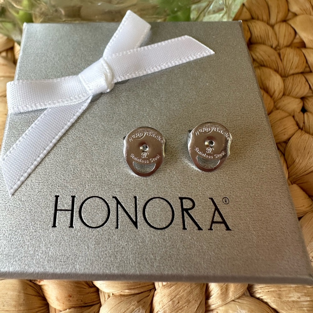 💕 Honora 💕 7 mm Cultured Freshwater Button Shaped Stud Earrings - Picture 5 of 6